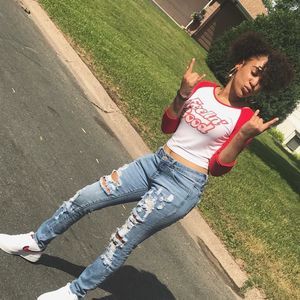 Meet your Posher, Chaunacie